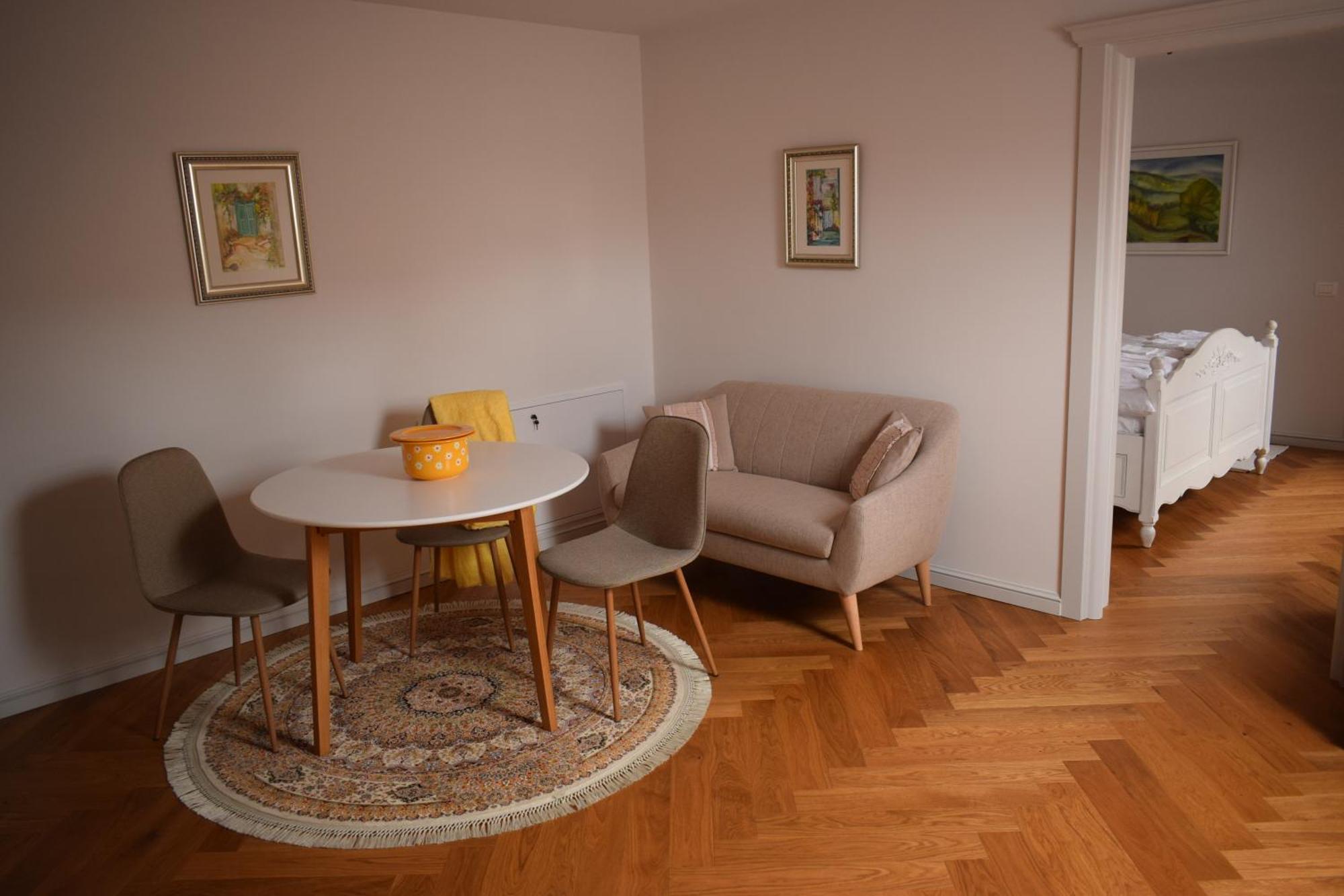 Augsburg Apart Piatra Neamt Exterior photo
